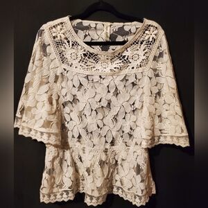 Elegant Cream Lace Top Size Large